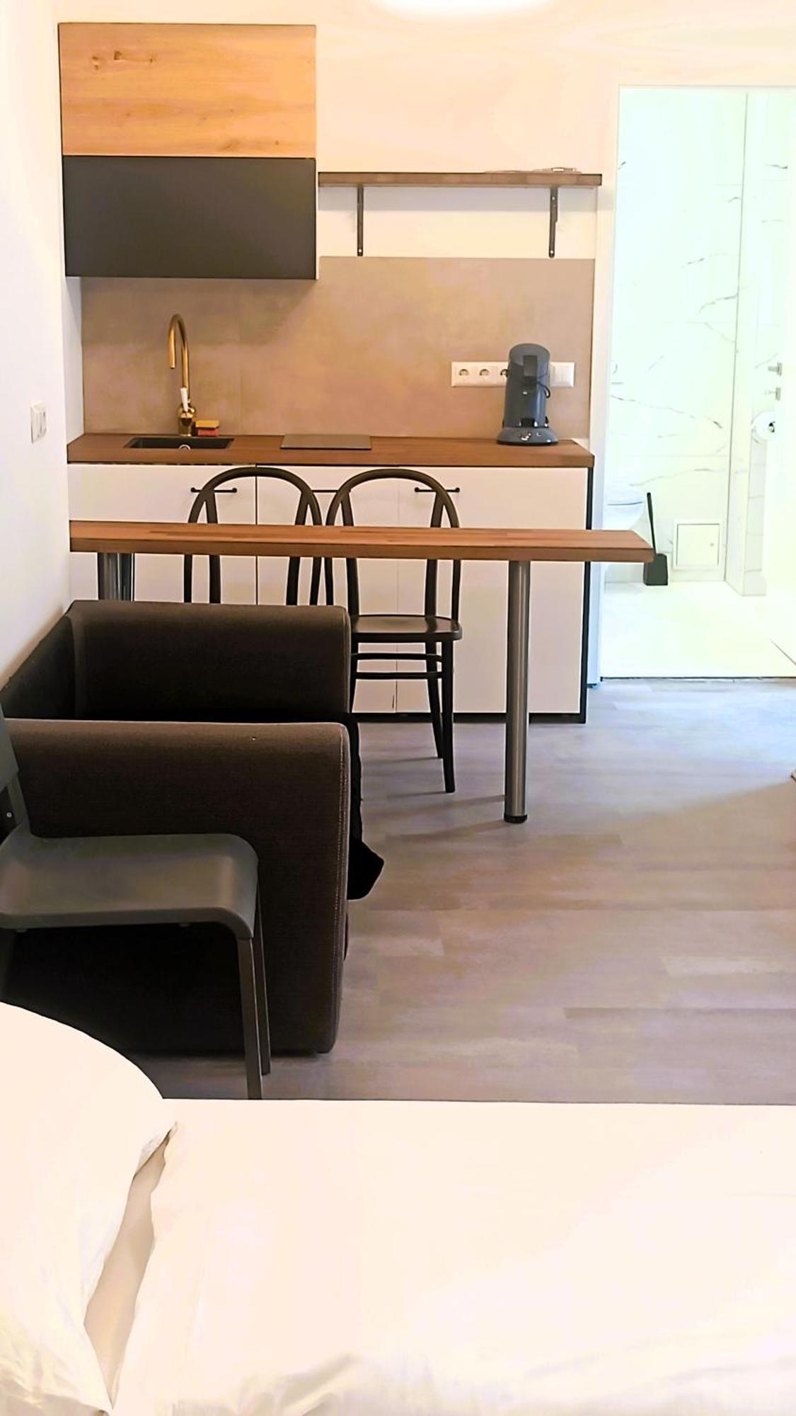 Townhouse Citycenter Клагенфурте Экстерьер фото
